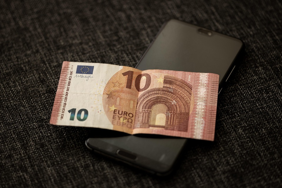 Cash App Business: Weighing the Pros and Cons for Your Business Needs