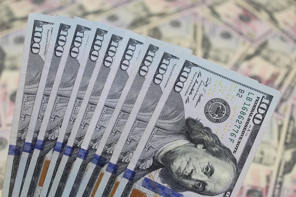 Create a sense of urgency or value: Don’t Choose the Wrong Payment Processor or Save Money on Payment Processing Fees.