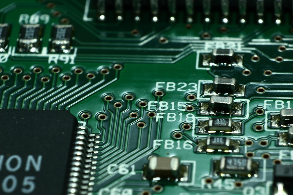 Payment Processor Showdown: Features, Fees, and Customer Support Compared