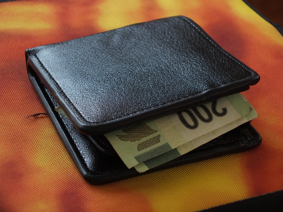 [Processor A] vs. [Processor B]: Which Payment Processor is Right for You?