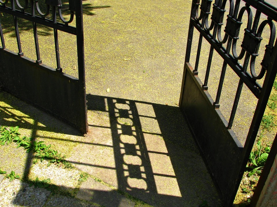 Safeguarding Transactions: The Importance of Selecting the Right High-Risk Merchant Gateway