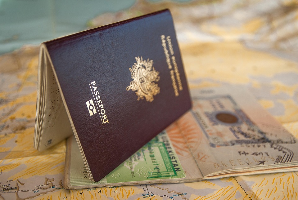 Visa vs. Mastercard: A Head-to-Head Comparison of Payment Giants